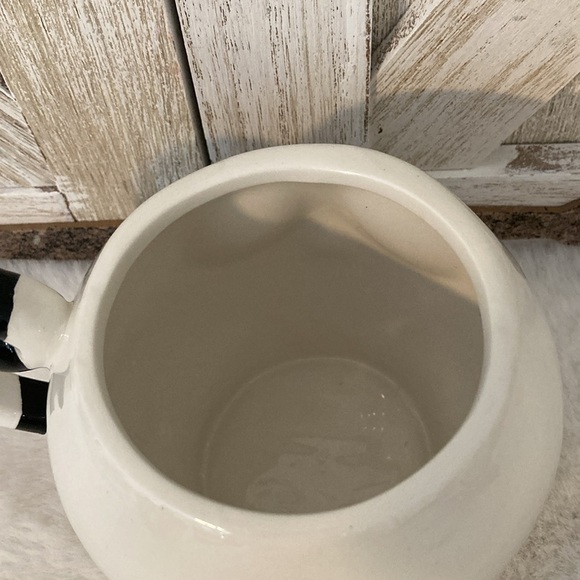 Boston Warehouse Halloween 2022 Skull Mug - Picture 3 of 4